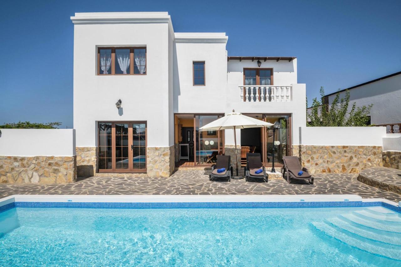 Villa Maria *