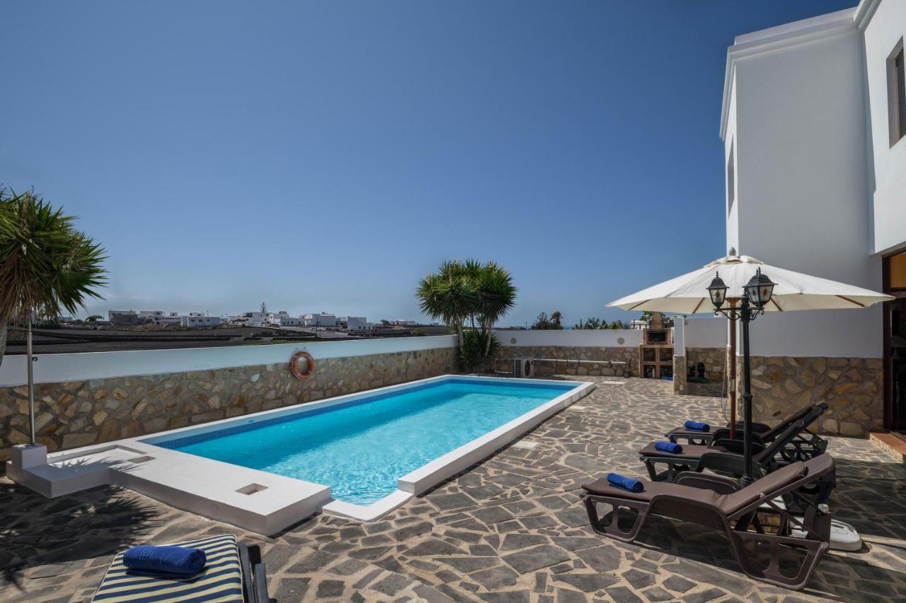 Villa Maria Tinajo